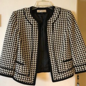 Tahari tea jacket. 3/4 length sleeves. Never worn